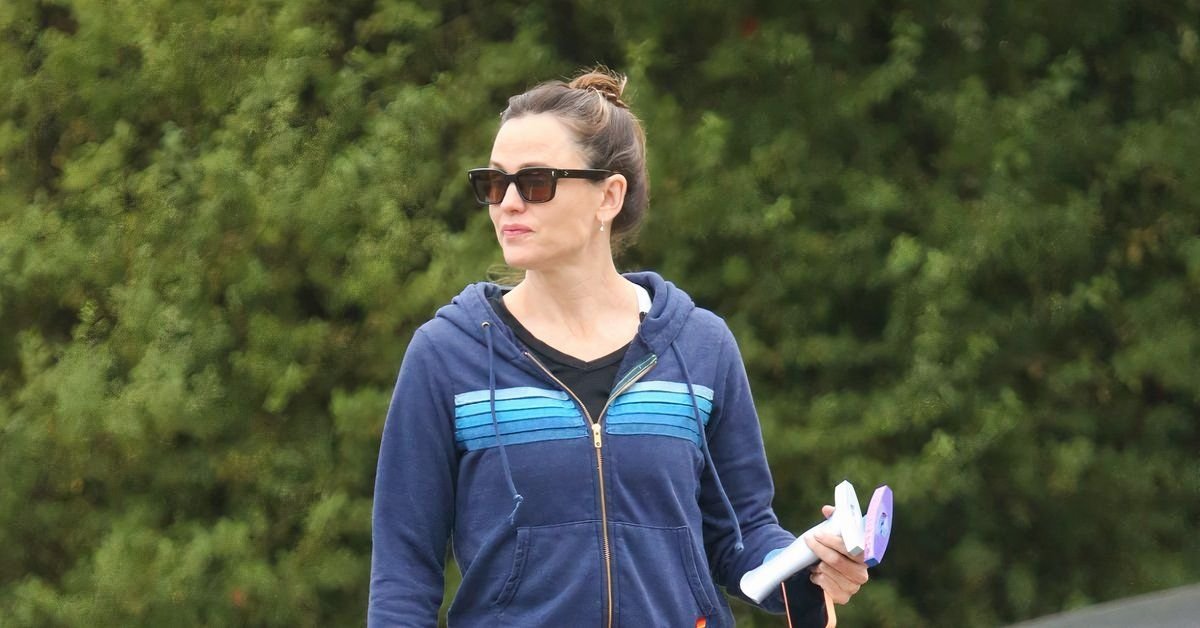 Jennifer Garner Spends Time With Ben Affleck In His New Home As His Marriage To J. Lo Is On The Rocks
