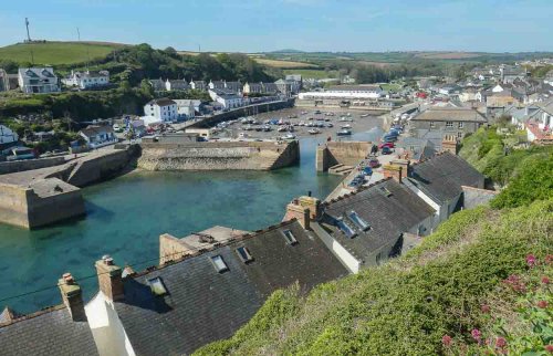 A guide to visiting Porthleven, Cornwall