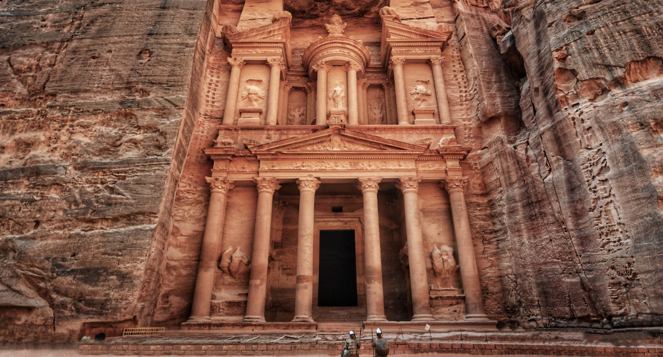 How To Visit The Mesmerizing Canyon Complex Of Petra In Jordan