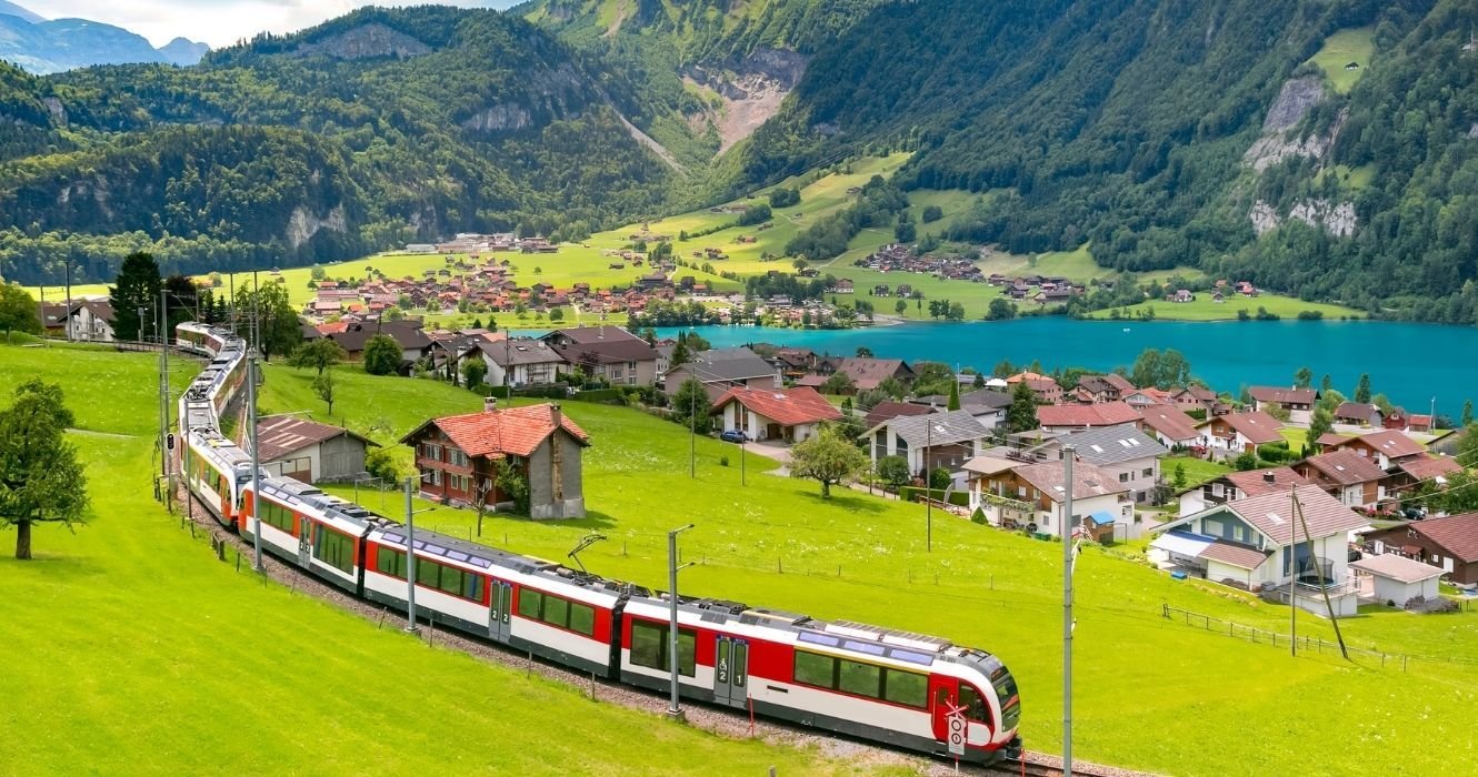 10 Most Scenic Train Destinations To Give You Wanderlust