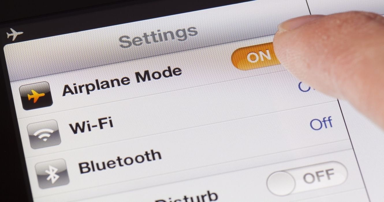 Should You Use Airplane Mode? Other Phone-In-Flight Tips