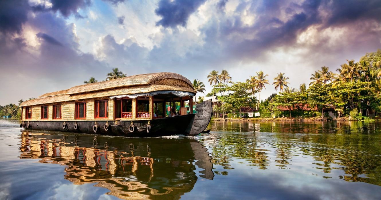 Best River Cruises You Can Take In Kerala ( Throughout India)