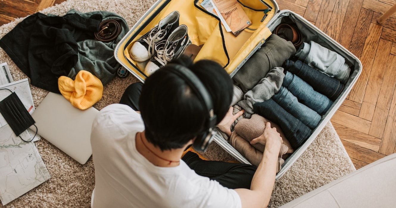 18 Tips For Minimalist Packing (That Actually Work)
