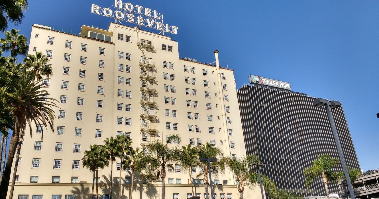 This Is What's It Like To Stay At The Roosevelt, California's Most Historic Haunted Hotel