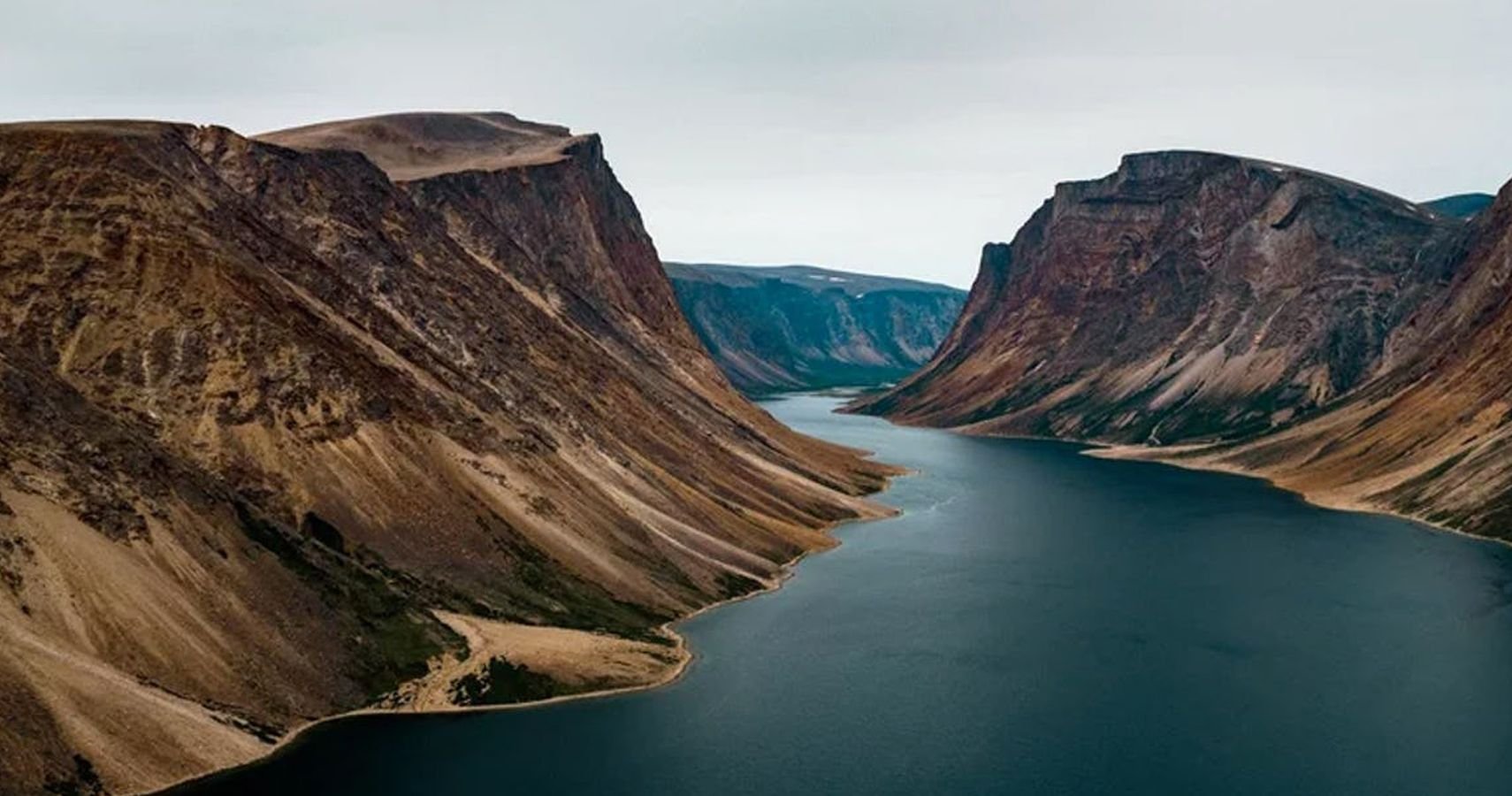 10 Awe-Inspiring Natural Wonders You Can Only See In Canada