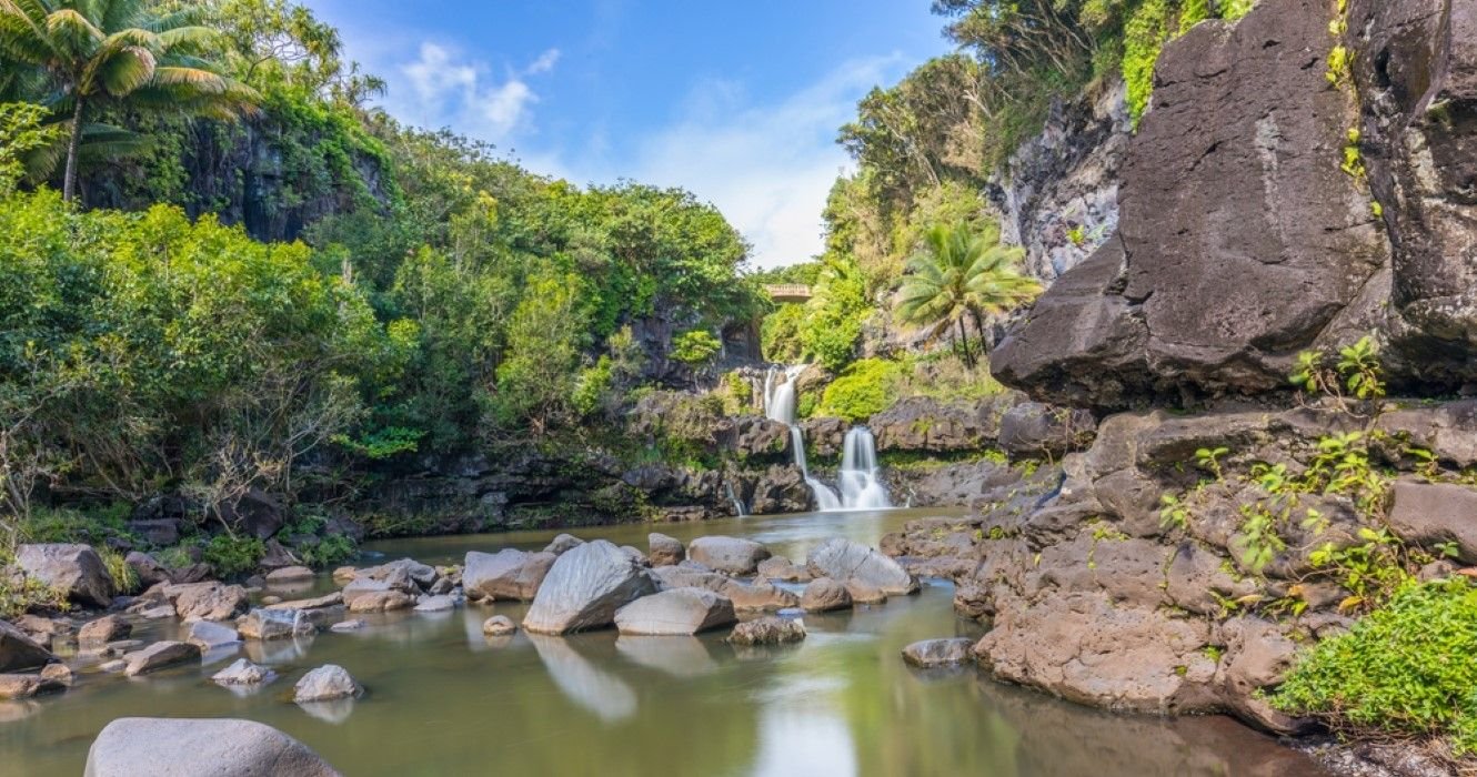 Wade Through Hawaii's Seven Sacred Pools (If You Can Find Them)