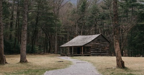 Smoky Mountain Spooks: 10 Historic Haunts To Know About Before You Visit