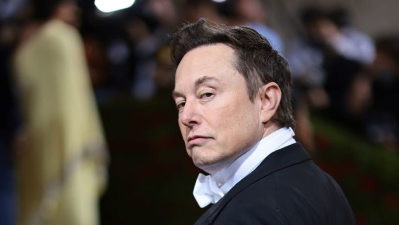 Elon Musk's Twitter poll says he should step down as CEO