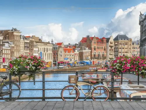 Tourism Under Siege: Barcelona, Amsterdam And Rome Declare War on Tourists - The World in My Pocket