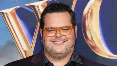 Josh Gad Mobilizes For WGA Strike We re Not Going To Have Another 