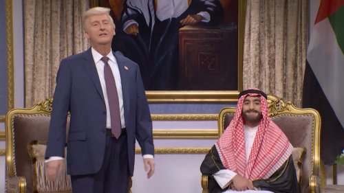 ‘SNL’: Trump Breaks the Fourth Wall in Cold Open, Pokes Fun at Morgan Wallen: ‘Get Me to Allah’s Country’ | Video