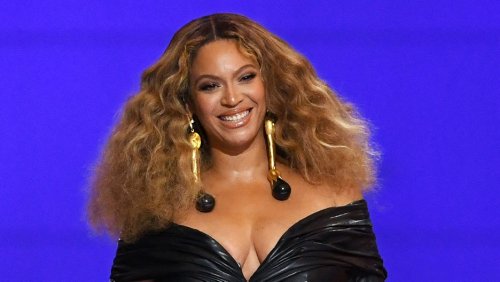 Beyoncé Slays at Soul Train Awards With 3 Prizes: Complete Winners List