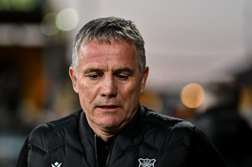 Bad to worse for Phil Parkinson as Wrexham handed worrying transfer update on Premier League player