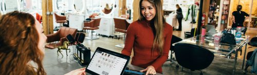 Service With A Smile: 10 Things Customer Service Workers Hate That You Do & 10 They Appreciate