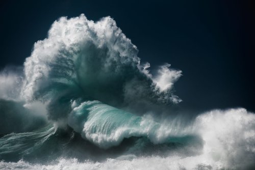 Powerful Portraits of Enormous Ocean Waves by Luke Shadbolt | Colossal