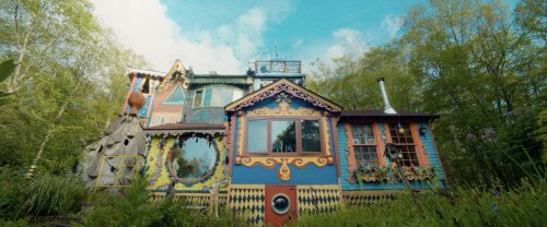 In 'Electric Garden,' Ricky Boscarino Leads a Tour of His Whimsical Handbuilt Home