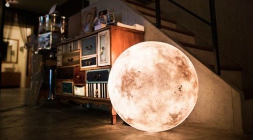 Luna: A Lantern That Looks Like a Moon — Colossal