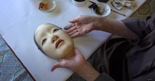 A New Video Reveals How a Traditional Japanese Noh Mask Emerges from a Block of Cypress — Colossal