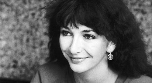 Kate Bush: "The Whole World’s Gone Mad" - Dig!