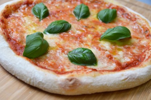 Pizzateig selber machen – so wird er richtig gut - Thomas kocht - der Kochkanal auf Youtube