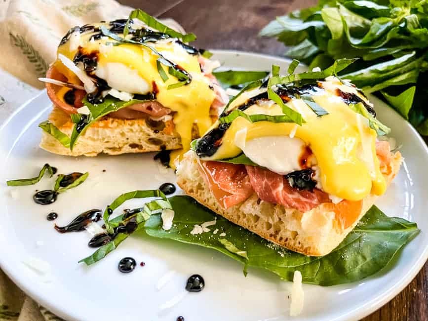 Italian Prosciutto Eggs Benedict