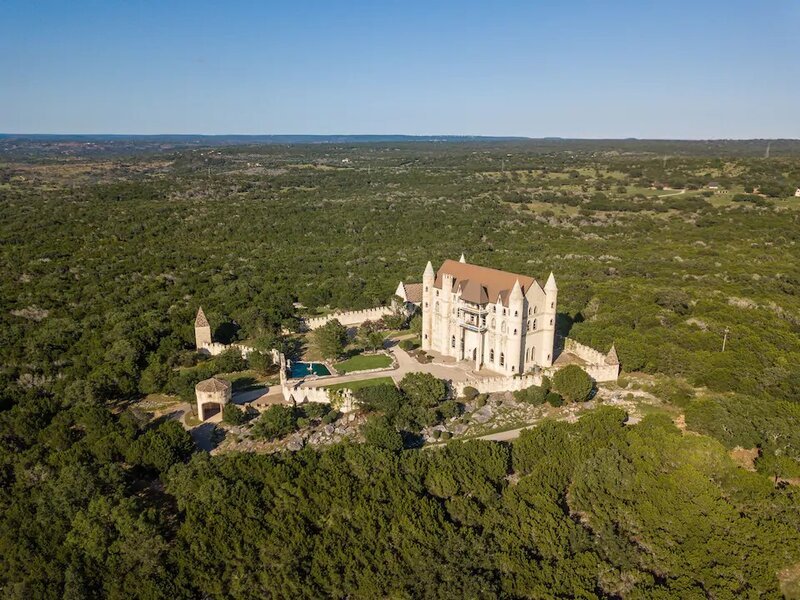 Want to Live Royally? These Amazing U.S. Castles Are All Available on Airbnb