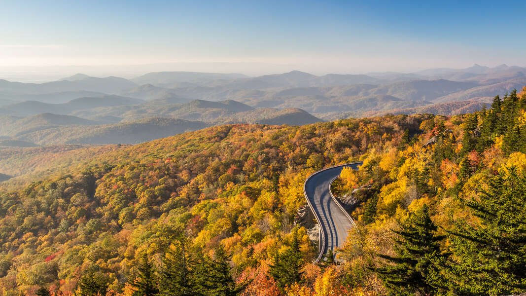 America’s Oldest Mountain Range Is Fall Road Trip Gold