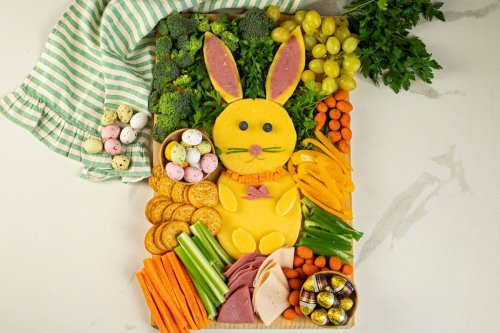 Easy To Make Easter Bunny Charcuterie Board