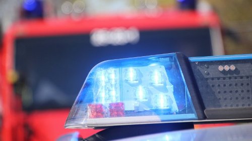A4 bei Gotha: Tödliches Unglück! Mitarbeiter will Laster abschleppen