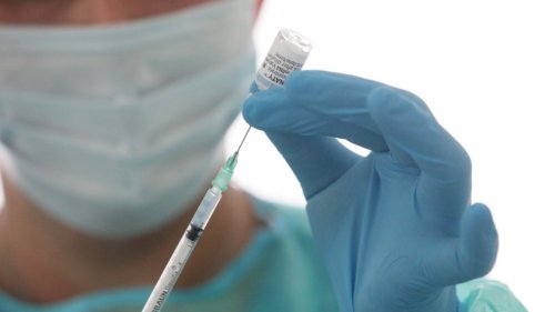 Corona in Thüringen: Impfstoff-Dosen werden weggekippt
