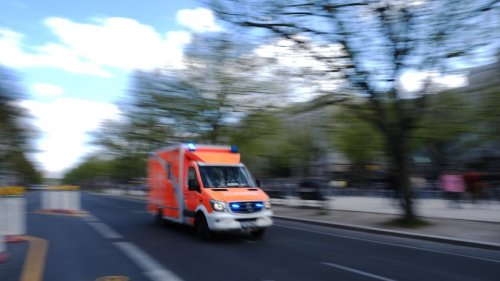 Thüringen: Moped kracht frontal in Auto – Jugendliche schwer verletzt
