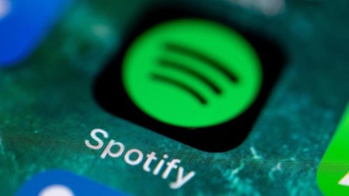 Spotify wächst trotz Kontroverse um Podcast-Plattform
