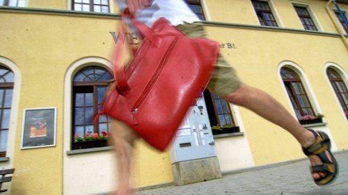 Handtaschenräuber verletzt Frau in Erfurt