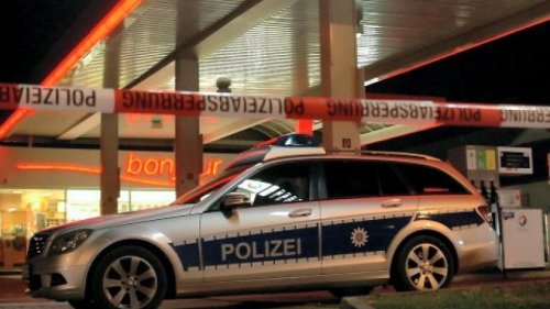 10 Euro Beute und 10.000 Schaden: Zwei Tatverdächtige nach Einbruch in Neustädter Tankstelle ermittelt