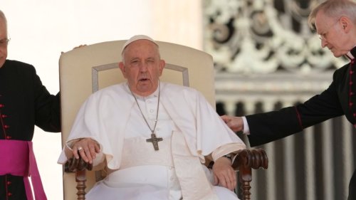 Papst Franziskus benötigt dringende OP unter Vollnarkose