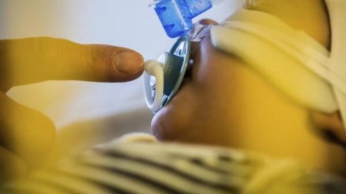 Hunderte Babys 2021/22 in Thüringen wegen Atemwegsinfektion in Kliniken