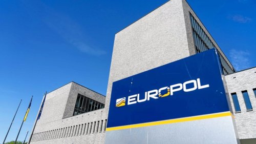 Erfurterin wird Opfer von Betrügern: Mann gibt sich als Europol-Mitarbeiter aus
