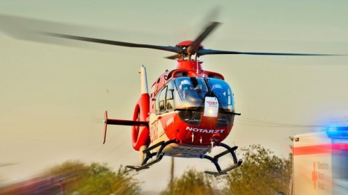 Unfall auf A71 mit fünf Verletzten: Autobahn wird für Hubschrauberlandung gesperrt