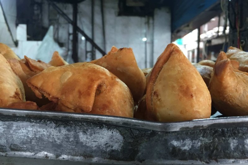 Best Street Food at Sarojini Nagar Mini Market | Ticker Eats the World