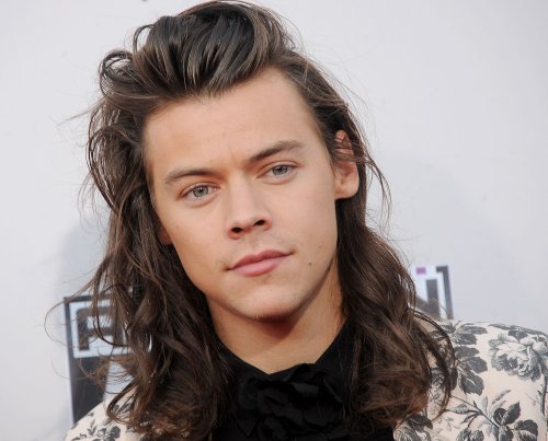 Harry Styles Celebrates 22nd Birthday by Quoting Ex-Girlfriend Taylor Swift