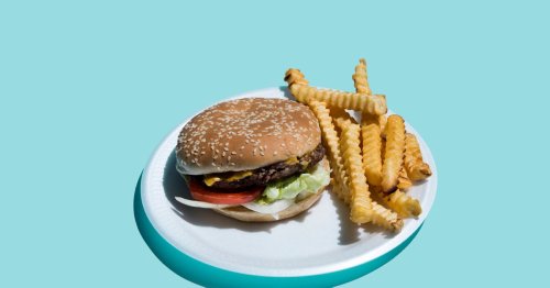 This is How Many More Calories You Eat When You Skip Sleep
