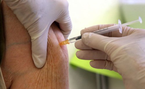 Data Doesn’t Support New COVID-19 Booster Shots for Most, Says Vaccine Expert