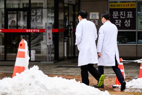 Over 70% of Trainee Doctors Submit Resignations in South Korea Amid Protests