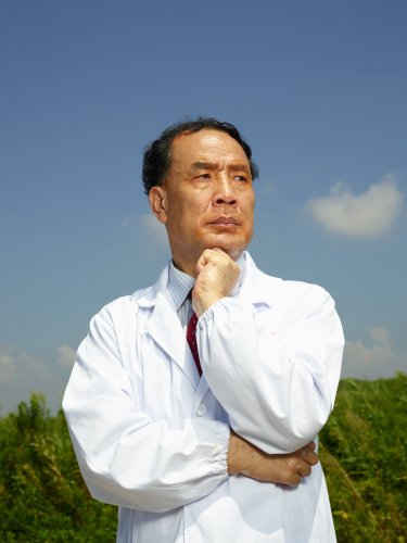 Exclusive: The Chinese Scientist Who Sequenced the First COVID-19 Genome Speaks Out About the Controversies Surrounding His Work