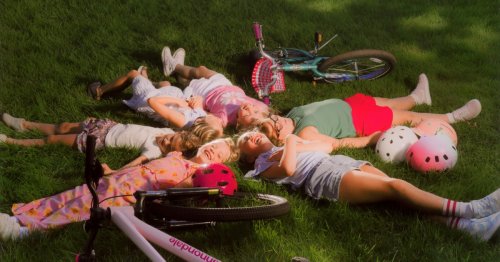 One community's experiment with a phone-free childhood