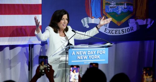 Kathy Hochul Easily Wins Democratic Primary in New York