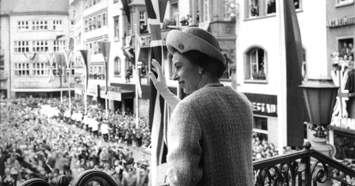 Queen Elizabeth II, 1926-2022 - cover