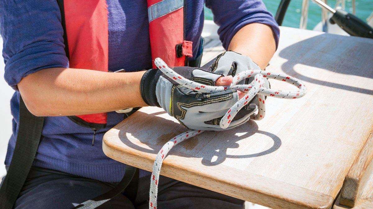 7 sailing knots every boater should know