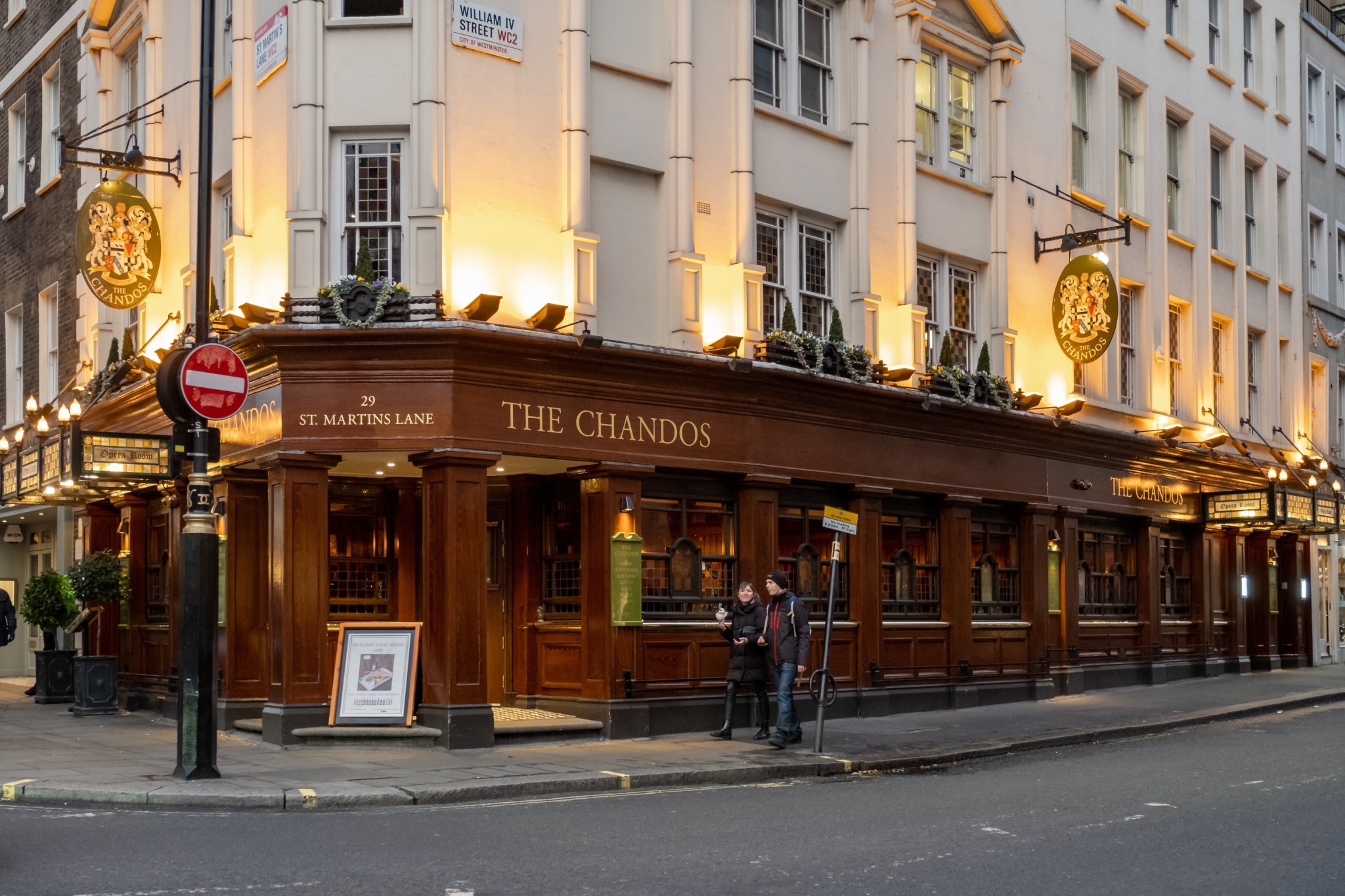 Andy Burnham reveals the three London pubs he’ll always love