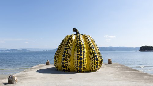 The iconic Yayoi Kusama yellow pumpkin on Naoshima is back